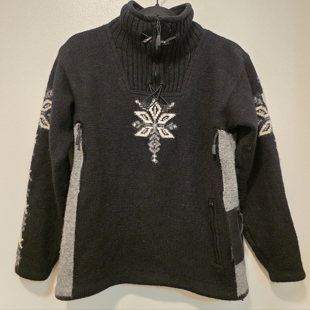 Dale of Norway  Weather proof wool knit Black and Gray Cowl Sweater
